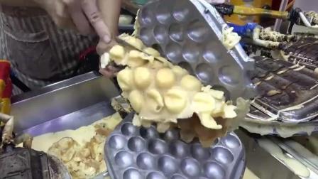 天津街头惊现洞洞鞋鸡蛋仔，美食与时尚的完美融合天津哪里有卖洞洞鞋