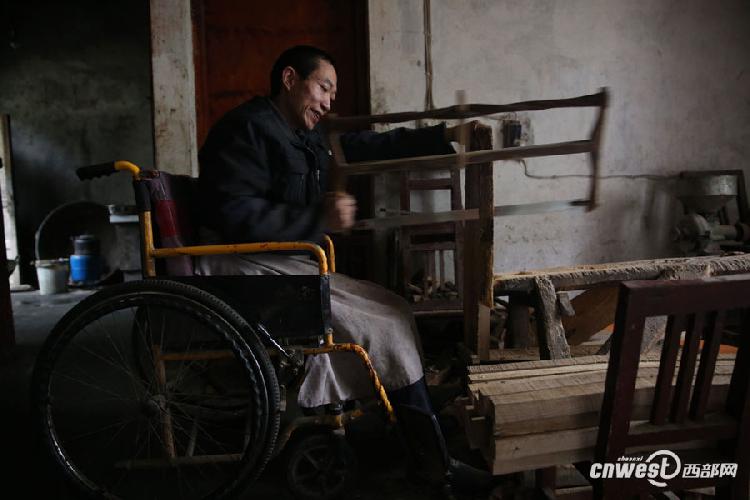 轮椅上的坚韧人生——截瘫与电影的交织轮椅截瘫电影在线观看