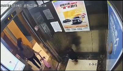 杭州一男孩坠楼事件，目击者眼中的风大瞬间杭州男孩坠亡